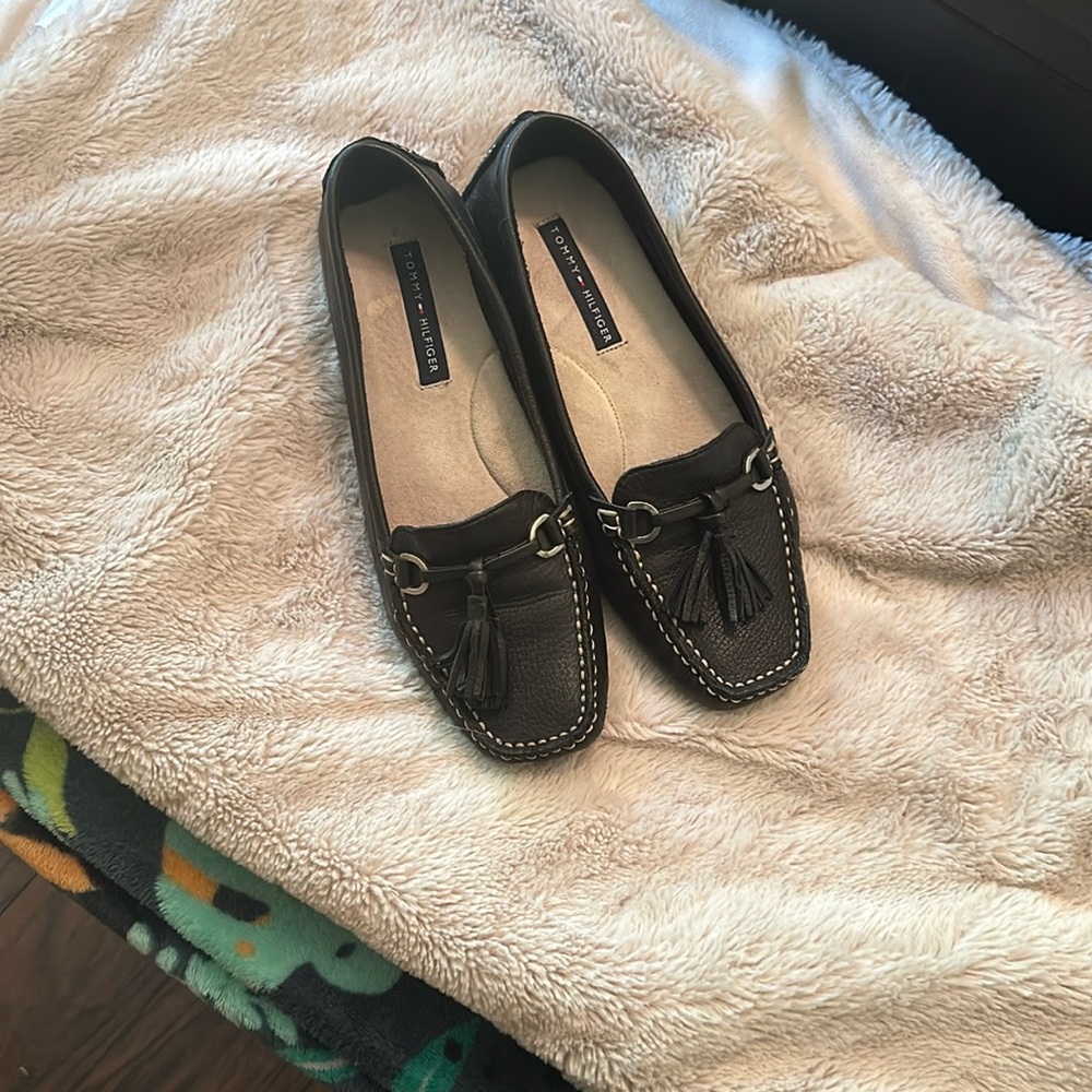 Tommy Holfiger loafer